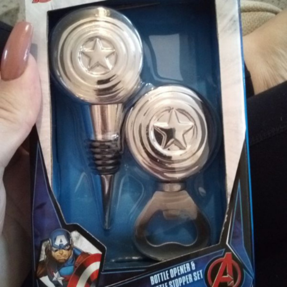 Avengers Wine Topper & Bottle Opener